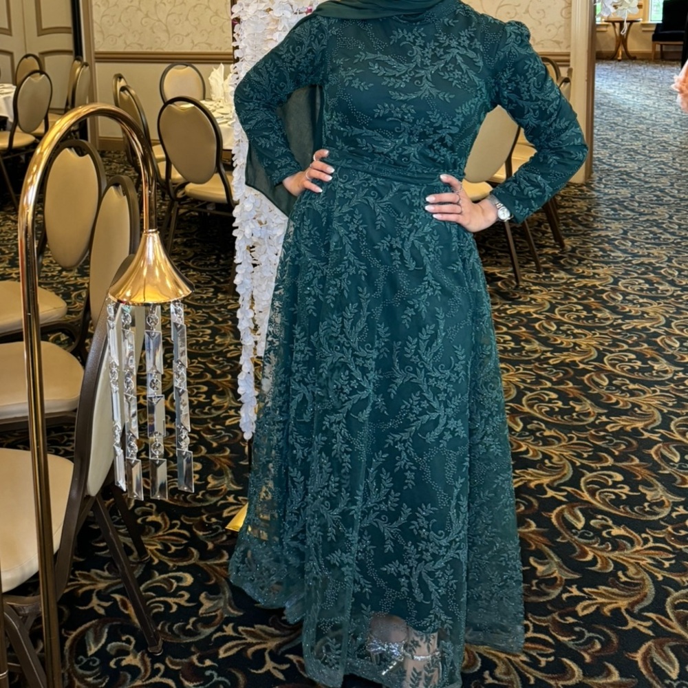 Elegant Green Lace Dress